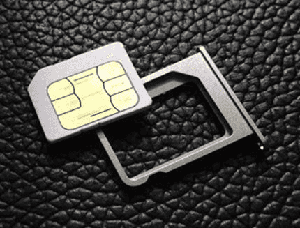 Sim card slot for assembly direction